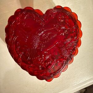 Glower! Mosser Hummingbirds heart trinket dish with cover